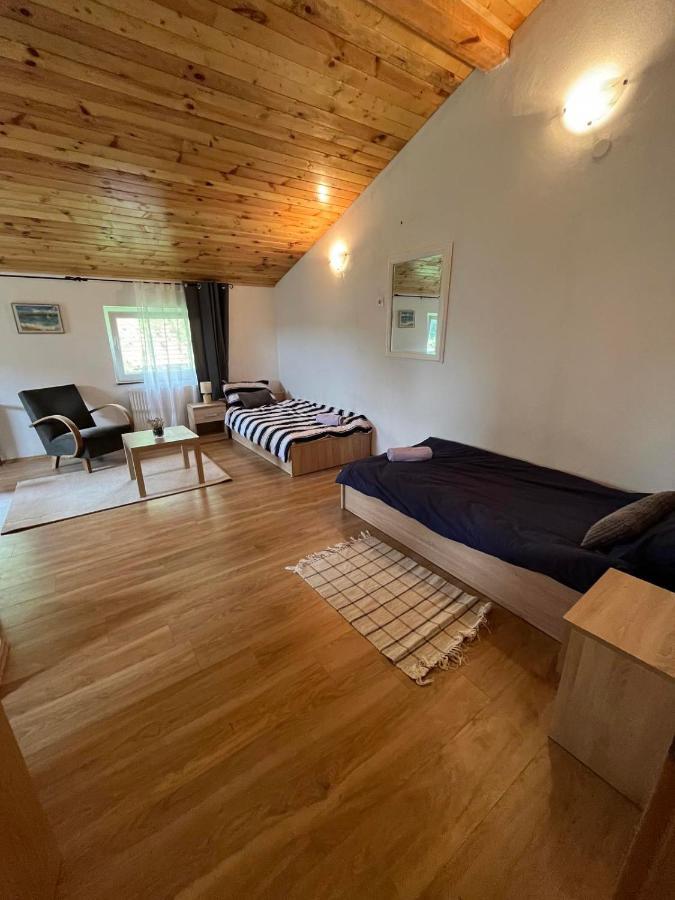 Rooms Ljubenko Karlovac Eksteriør billede