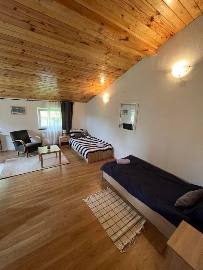 Rooms Ljubenko Karlovac Eksteriør billede