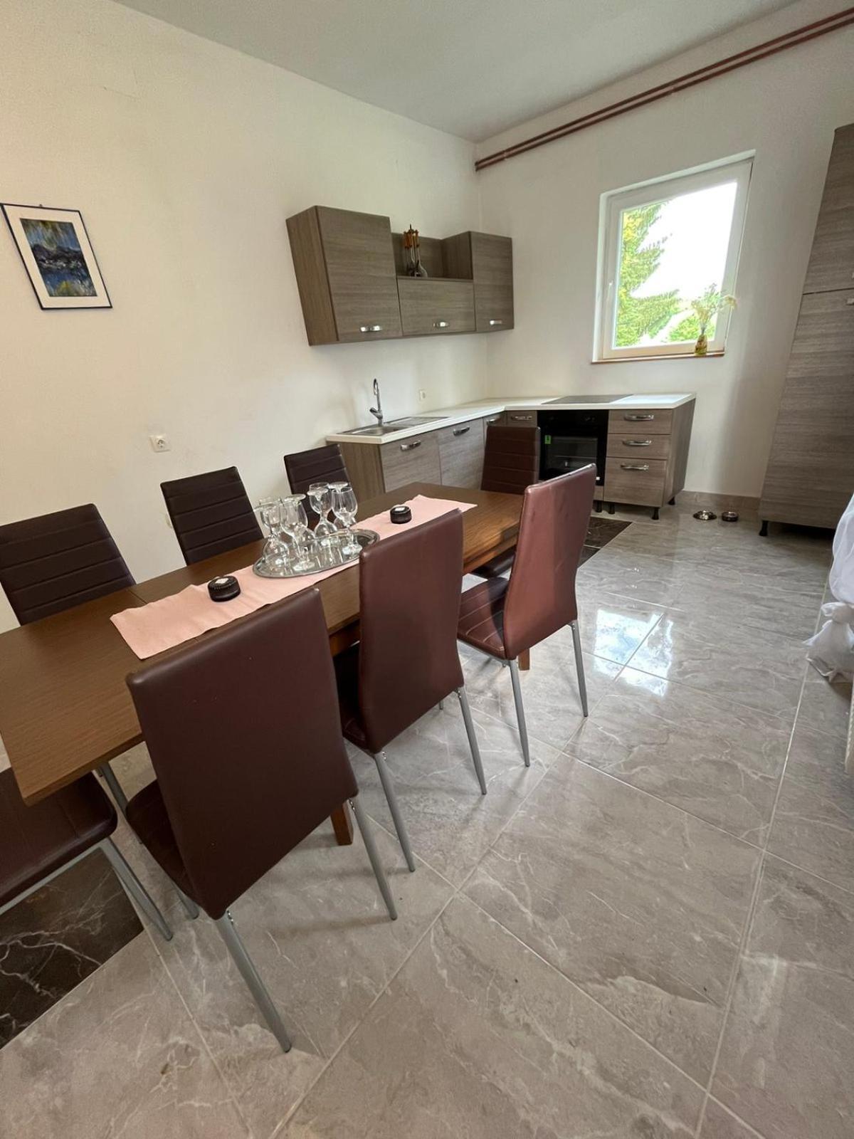 Rooms Ljubenko Karlovac Eksteriør billede